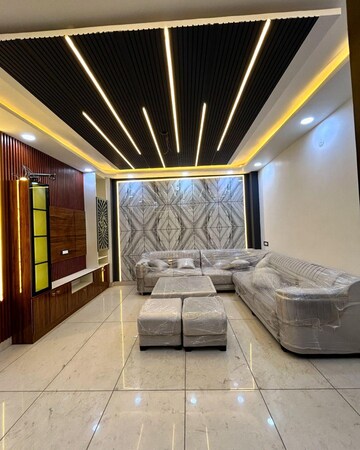 Living Room in 2.5 BHK Builder Floor at Shastri Nagar – for Rent
