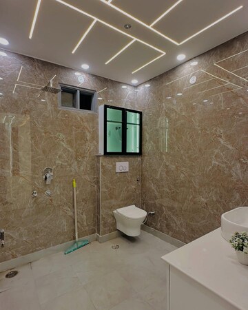 Bathroom in 3.5 BHK Builder Floor at Shastri Nagar – for Rent