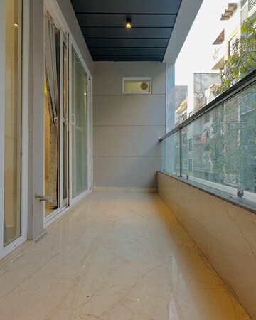 Room in 3.5 BHK Builder Floor at Shastri Nagar – for Rent