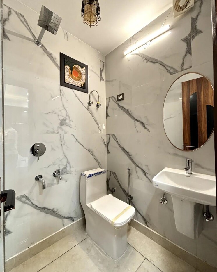 Bathroom, shastri nagar 2.5 Bedroom 630 Sq.Ft. Builder Floor In Shastri Nagar Delhi 8129799