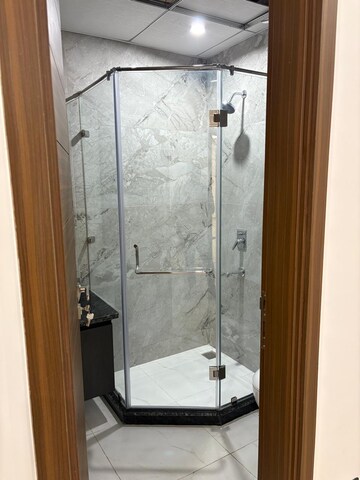 Bathroom in 2 BHK Builder Floor at Unitech Arcadia, South City 2 – for Rent