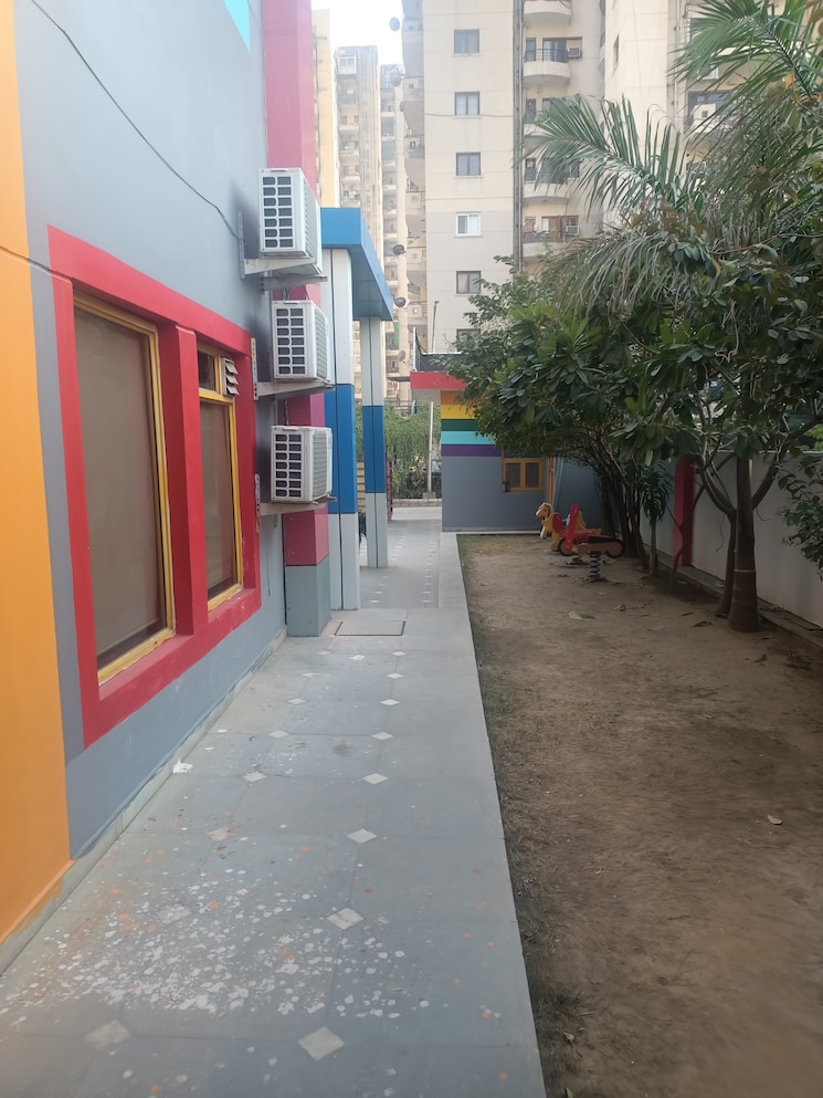  Parking, rps-savana Commercial Office Space in IT/SEZ 980 Sq.Yd. In Sector 88 Faridabad 8129809