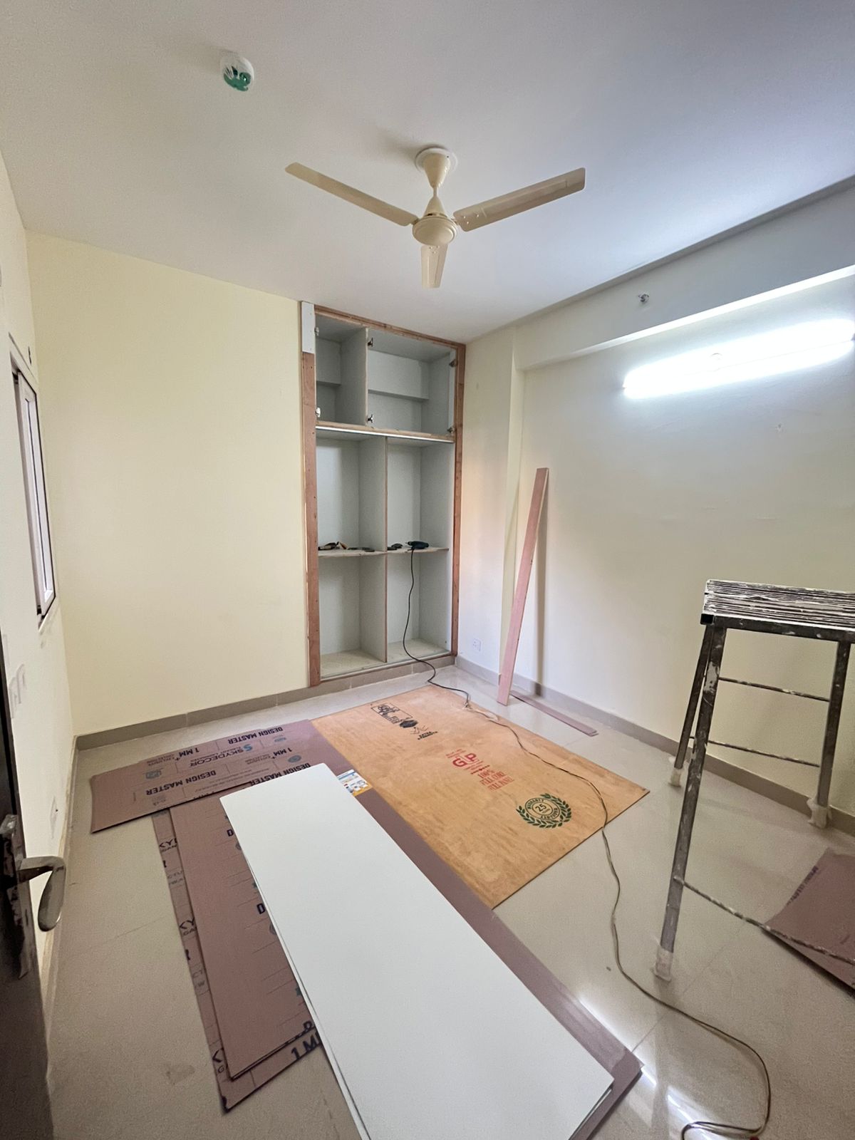 3 BHK 1420 Sq.Ft. Apartment in Jaypee Kensington Boulevard