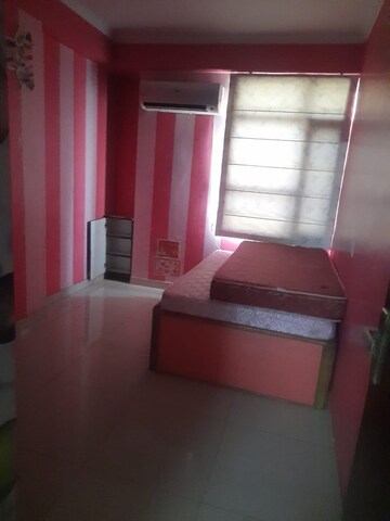 Living Room in 3 BHK Apartment at Vardhman Imperial Height, Gandhi Path – for Rent