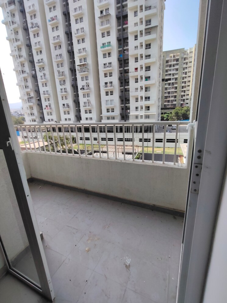 Balcony, godrej-greens 2 Bedroom 563 Sq.Ft. Apartment In Undri Pune 8130023