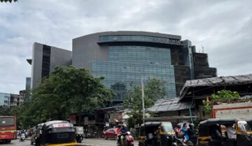 Commercial Office Space 3500 Sq.Ft. For Rent in Vile Parle East Mumbai  8130064