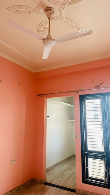 Building Lobby in 3 BHK Builder Floor at Sahar Plaza Indira Nagar, Indira Nagar – for Rent