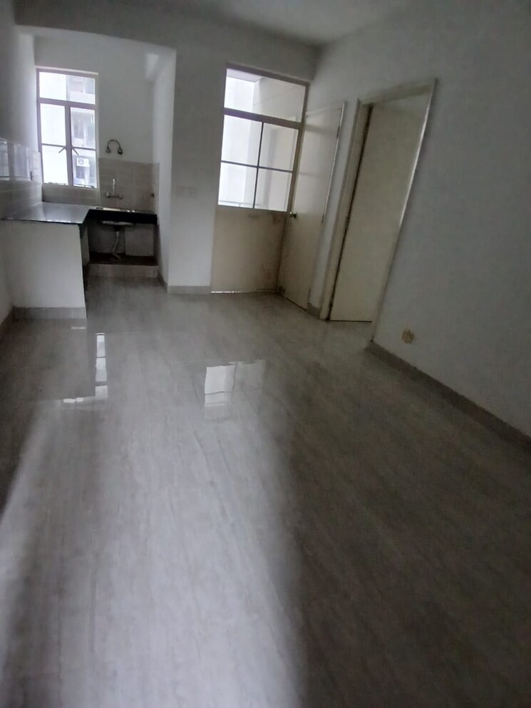 Room, signature-global-solera-2 1 Bedroom 308 Sq.Ft. Apartment In Sector 107 Gurgaon 8130183