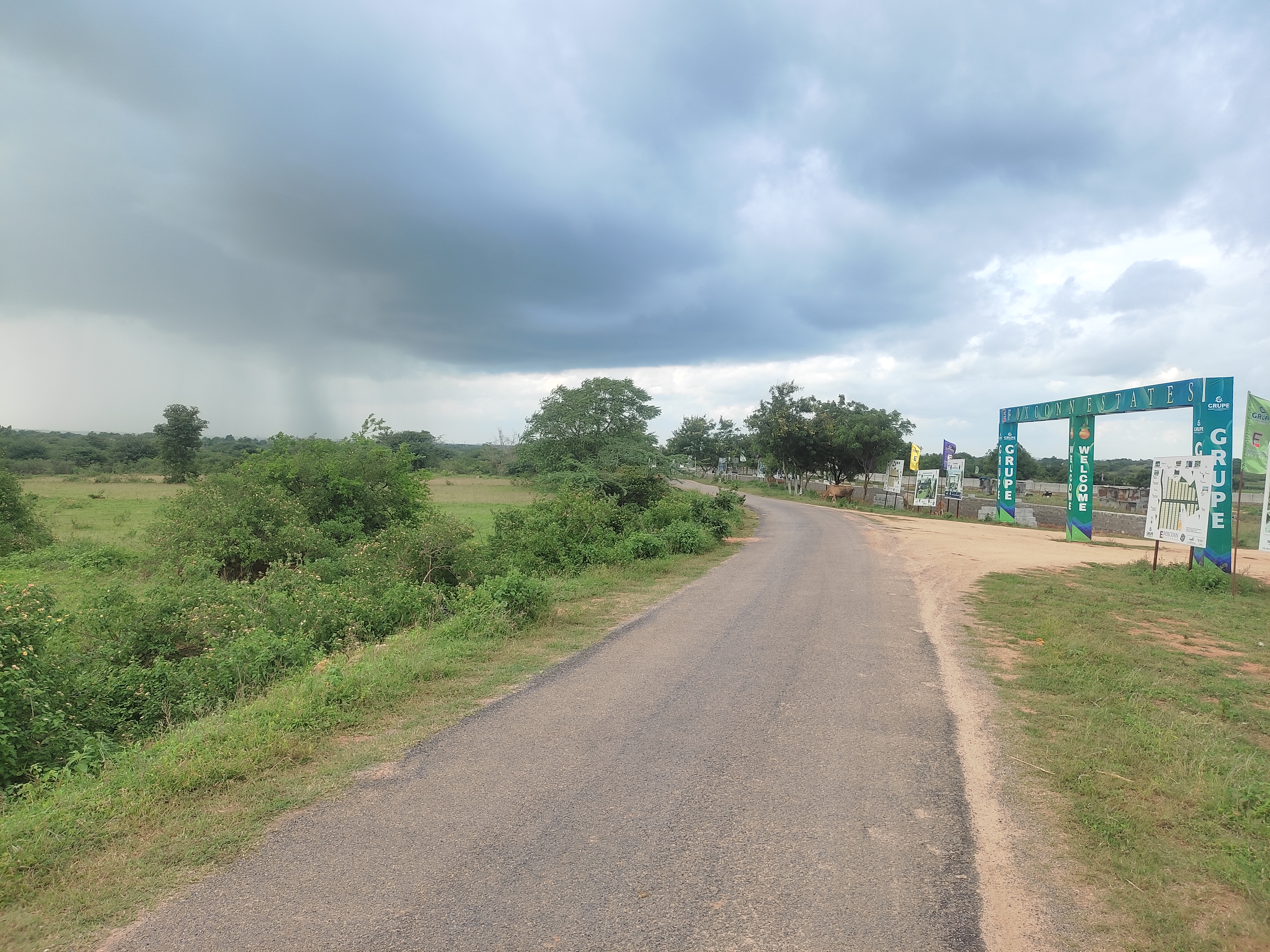 Plot For Sale in Mangalpalle