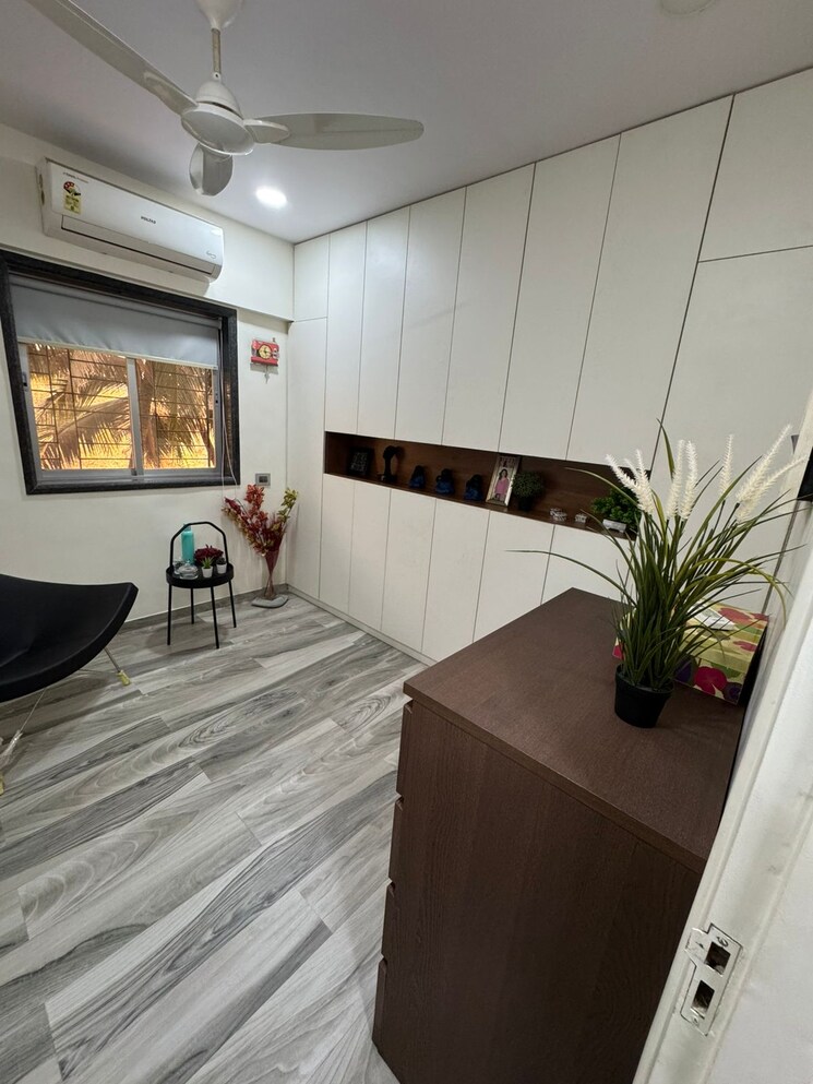 Balcony, nishant-building 1 Bedroom 450 Sq.Ft. Apartment In Andheri West Mumbai 8130213