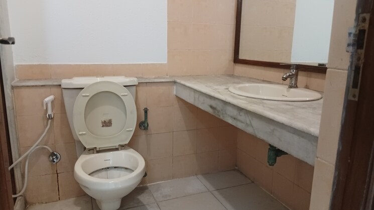 Bathroom, ats-green-village 3 Bedroom 1750 Sq.Ft. Apartment In Sector 93a Noida 8130215