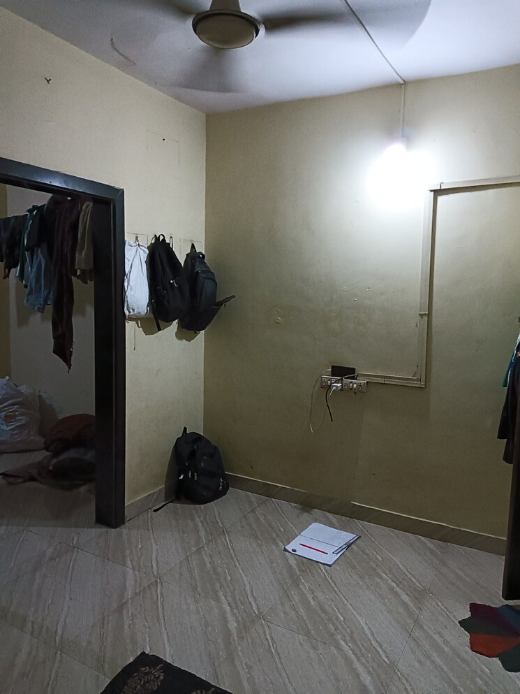 Room, dombivli west 1 Bedroom 600 Sq.Ft. Apartment In Dombivli West Thane 8130261