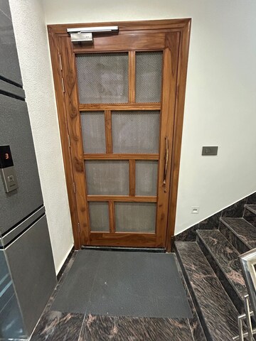Furnished Amenities in 3 BHK Builder Floor at Sector 85 – for Rent
