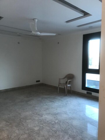 Room in 3 BHK Builder Floor at New Friends Colony – for Rent