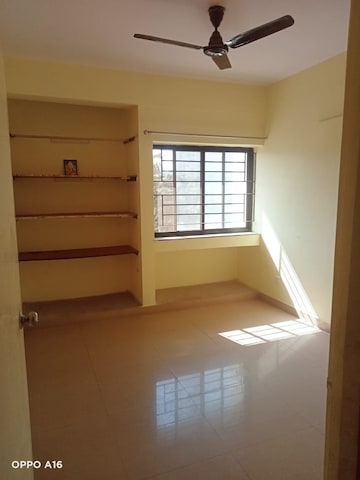 Room in 3 BHK Apartment at Morabadi – for Rent