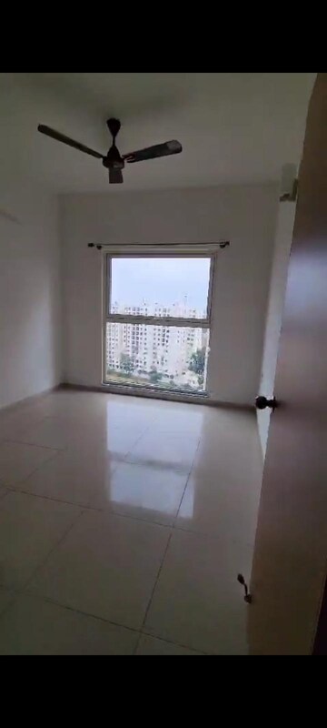 Room in 2 BHK Apartment at Sobha Dream Gardens, Thanisandra Main Road – for Rent