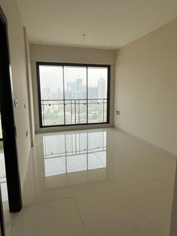 Room in 3 BHK Apartment at Aden Court, Matunga – for Sale
