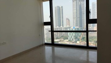 Room in 4 BHK Apartment at Rustomjee Crown, Prabhadevi – for Rent