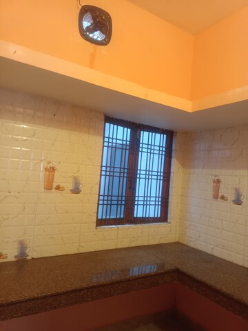 Room in 2 BHK Independent House at Sahar Plaza Indira Nagar, Indira Nagar – for Rent