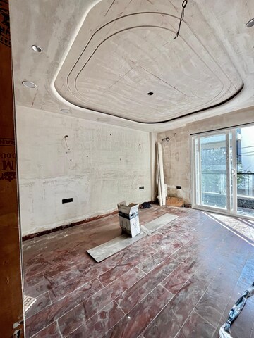 Bathroom in 3.5 BHK Builder Floor at Sushant Lok 3, Sector 57 – for Sale