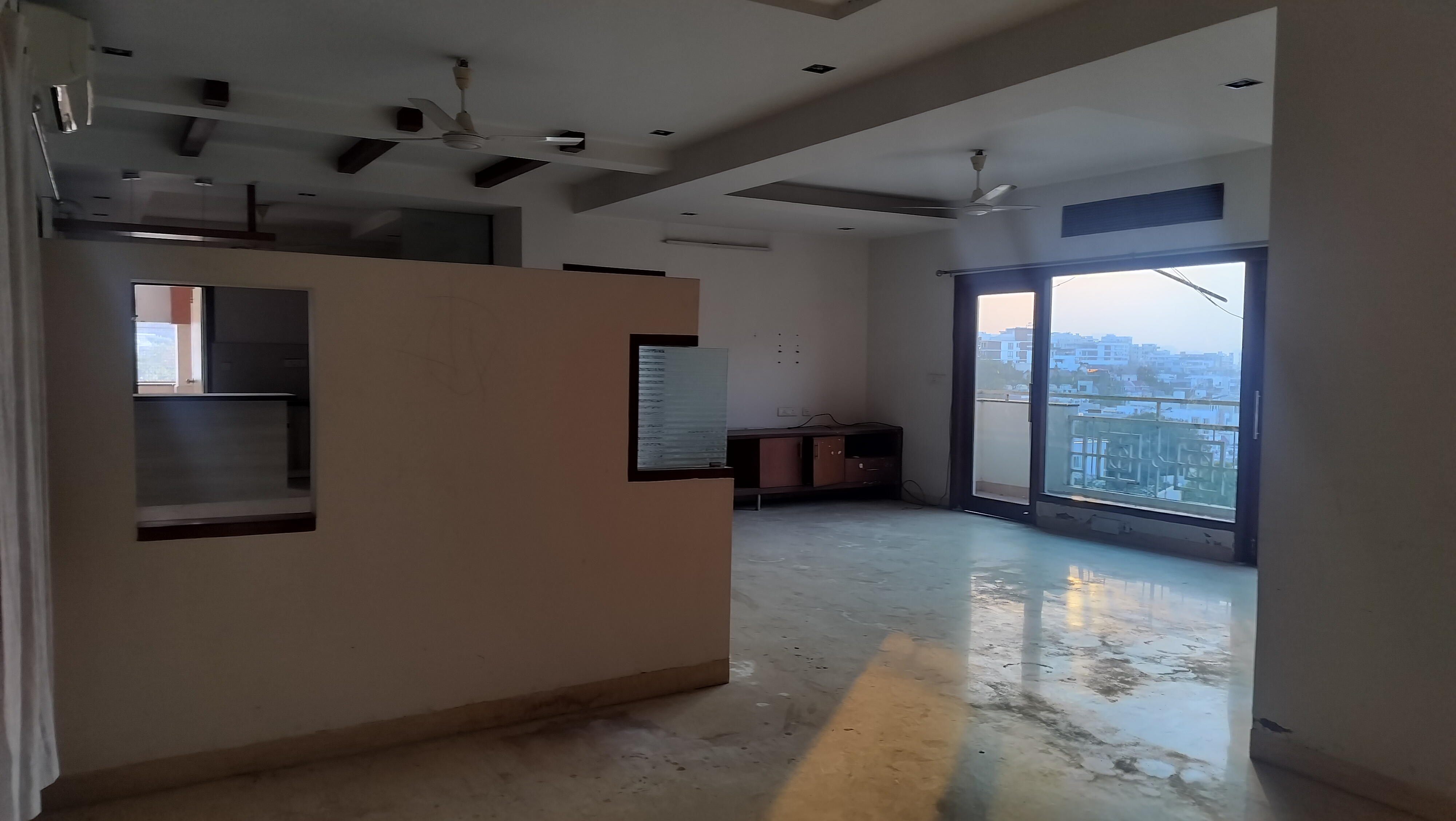 3 BHK + Pooja Room,Servant Room Apartment For Sale in Pavfftju 