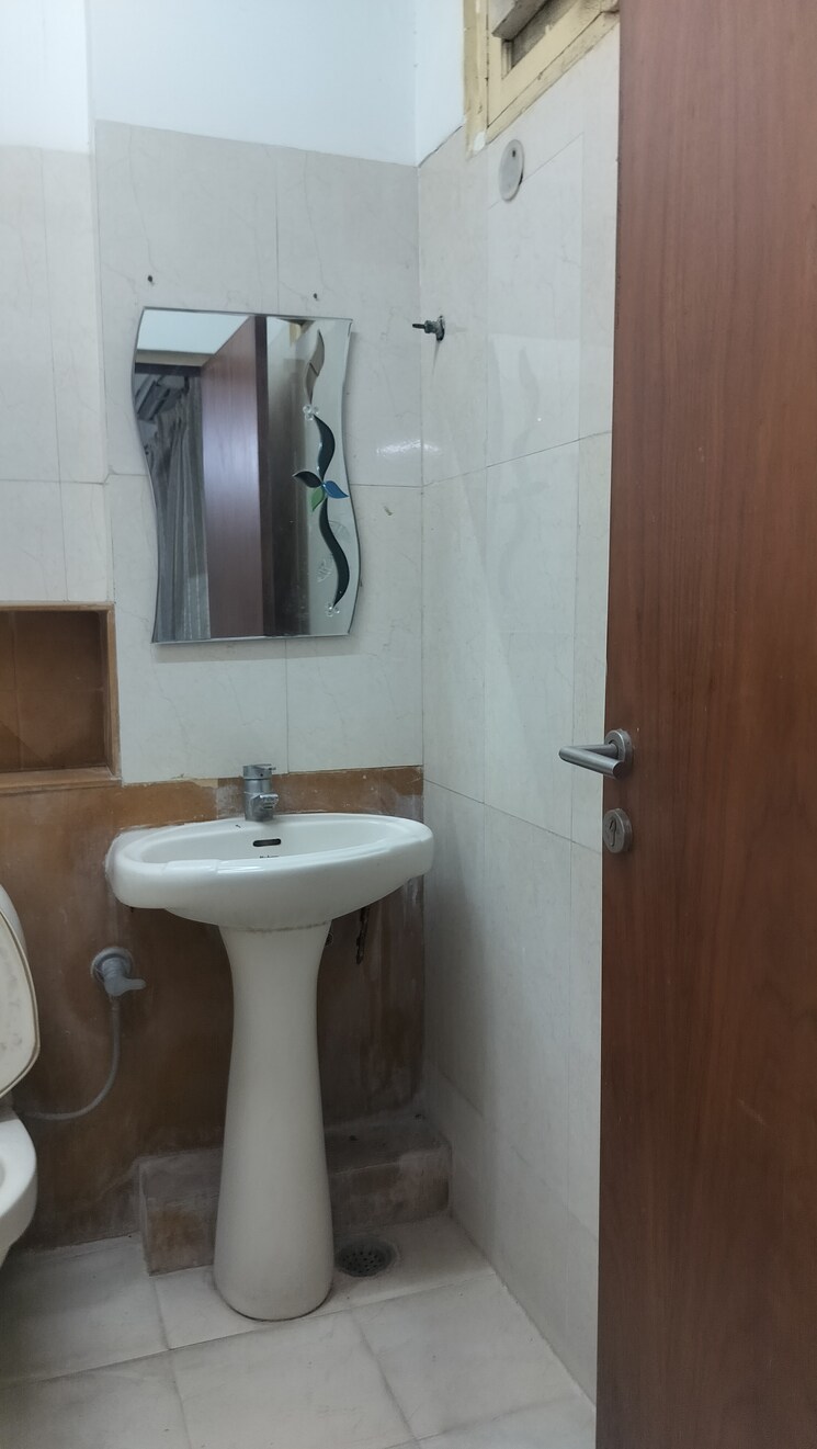 Bathroom, jubilee hills 3 Bedroom 2200 Sq.Ft. Apartment In Jubilee Hills Hyderabad 8130541