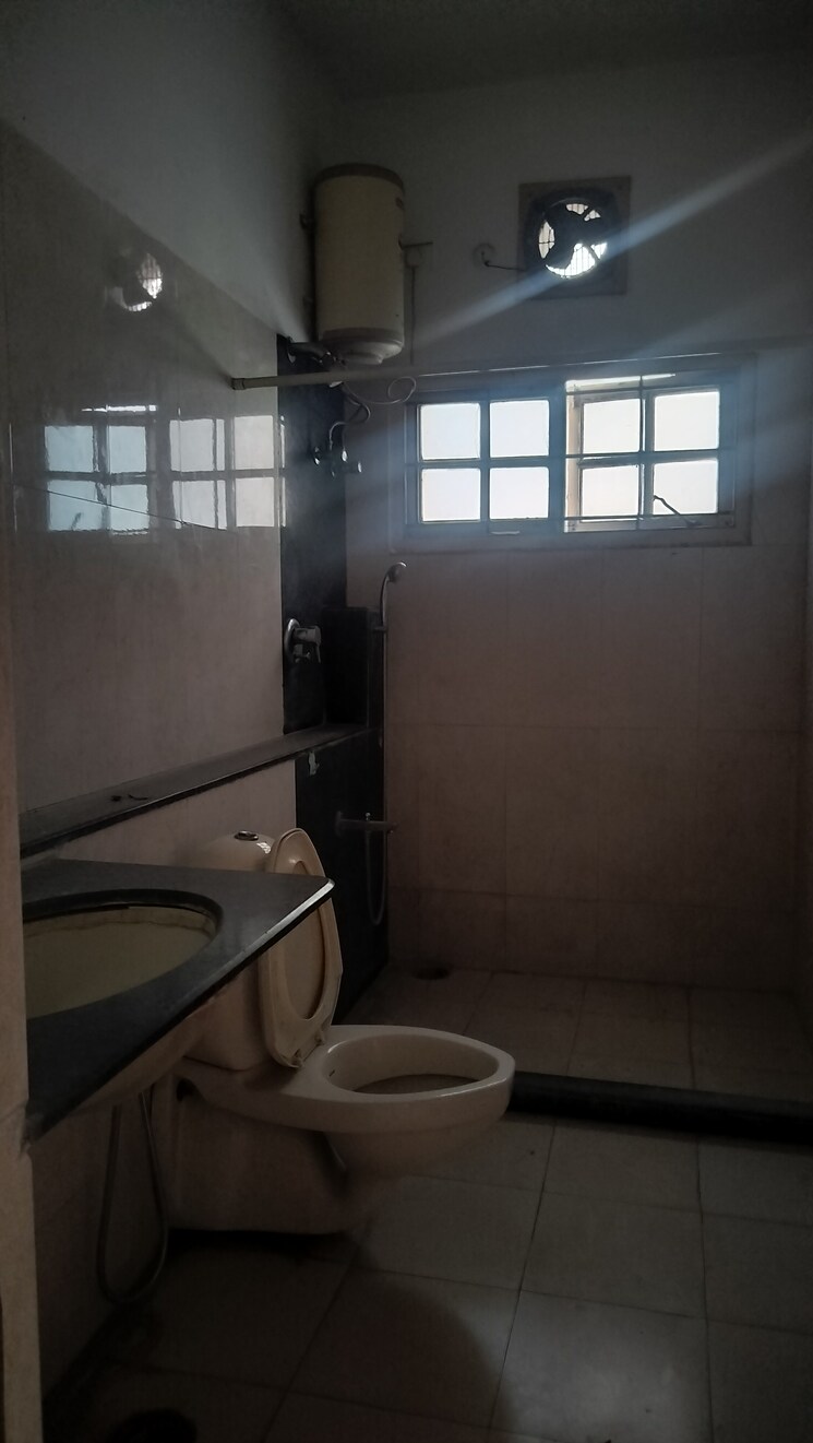 Bathroom, jubilee hills 3 Bedroom 2200 Sq.Ft. Apartment In Jubilee Hills Hyderabad 8130541