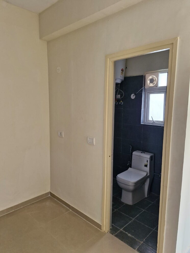 Bathroom, gls-arawali-homes 3 Bedroom 800 Sq.Ft. Apartment In Sohna Sector 4 Gurgaon 8130542