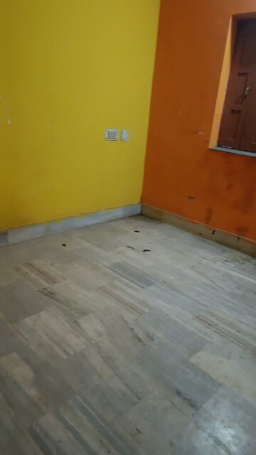Room in  Shop at Harmu – for Rent