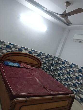 1 BHK Builder Floor For Rent in Dwarka Mor Delhi  8130629