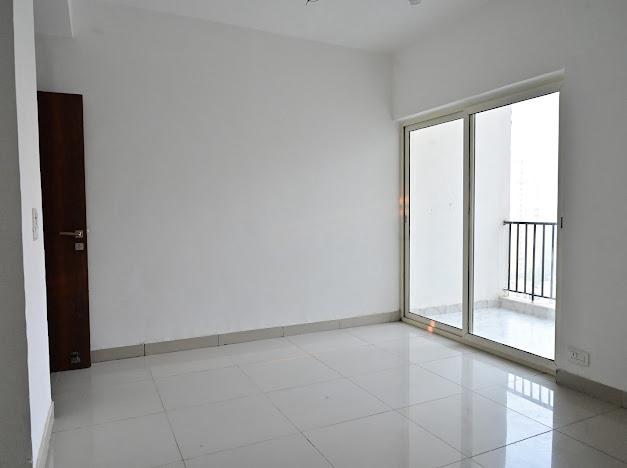 2 BHK + Study Room 1290 Sq.Ft. Apartment in Mahagun Mywoods