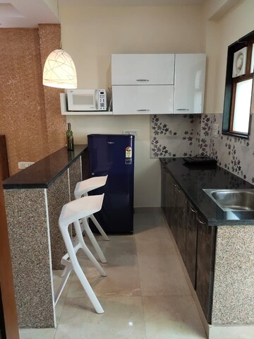 Team Area in 1 RK Builder Floor at Ansal Sushant Lok I, Sector 43 – for Rent