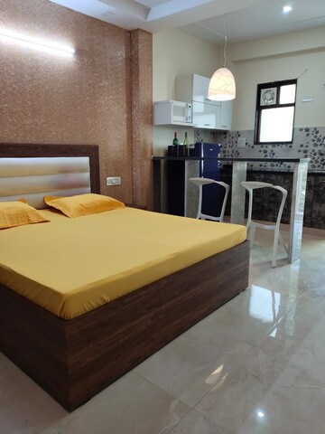Bedroom in 1 RK Builder Floor at Ansal Sushant Lok I, Sector 43 – for Rent