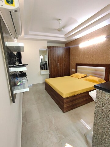 Living Room in 1 RK Builder Floor at Ansal Sushant Lok I, Sector 43 – for Rent
