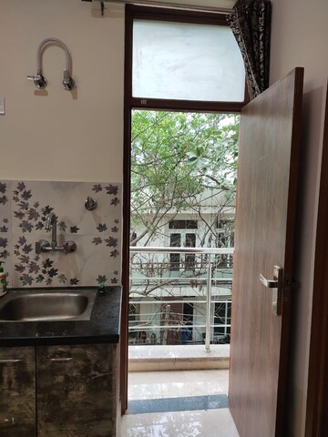 Balcony in 1 RK Builder Floor at Ansal Sushant Lok I, Sector 43 – for Rent
