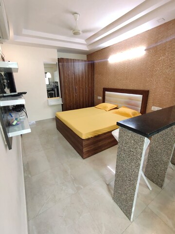 Living Room in 1 RK Builder Floor at Ansal Sushant Lok I, Sector 43 – for Rent
