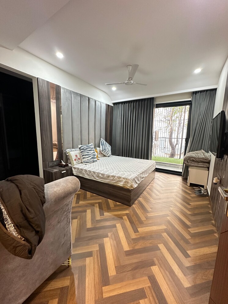 Living Room, ss-mayfield-gardens 3.5 Bedroom 263 Sq.Yd. Builder Floor In Sector 51 Gurgaon 8130776