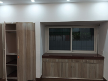 Room in 3 BHK Apartment at Hauz Khas Market – for Rent