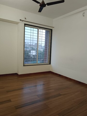 Room in 1 BHK Apartment at Mansarovar Park – for Rent