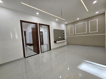 Room in 3 BHK Apartment at Peer Mucchalla – for Sale