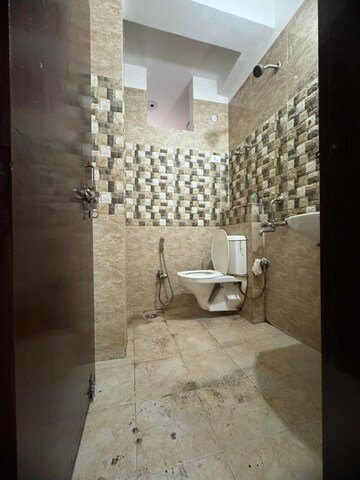 Bathroom in 2 BHK Apartment at Palm Residency Chhatarpur, Chattarpur – for Rent