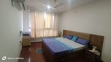 Bedroom in 2.5 BHK Apartment at Amanora Future Towers, Hadapsar – for Rent