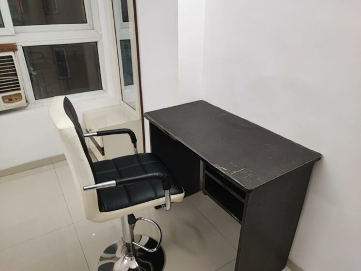 Living Room, tulip-violet 4 Bedroom 2010 Sq.Ft. Apartment In Sector 69 Gurgaon 8130845