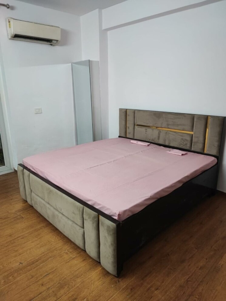 Bedroom, tulip-violet 4 Bedroom 2010 Sq.Ft. Apartment In Sector 69 Gurgaon 8130845