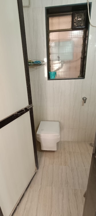 2 BHK Apartment For Rent in Alica Nagar CHS Kandivali East Mumbai  8130823