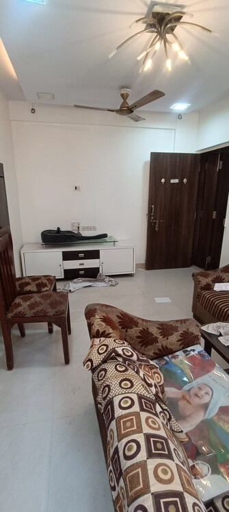 2 BHK Apartment For Rent in Alica Nagar CHS Kandivali East Mumbai  8130823