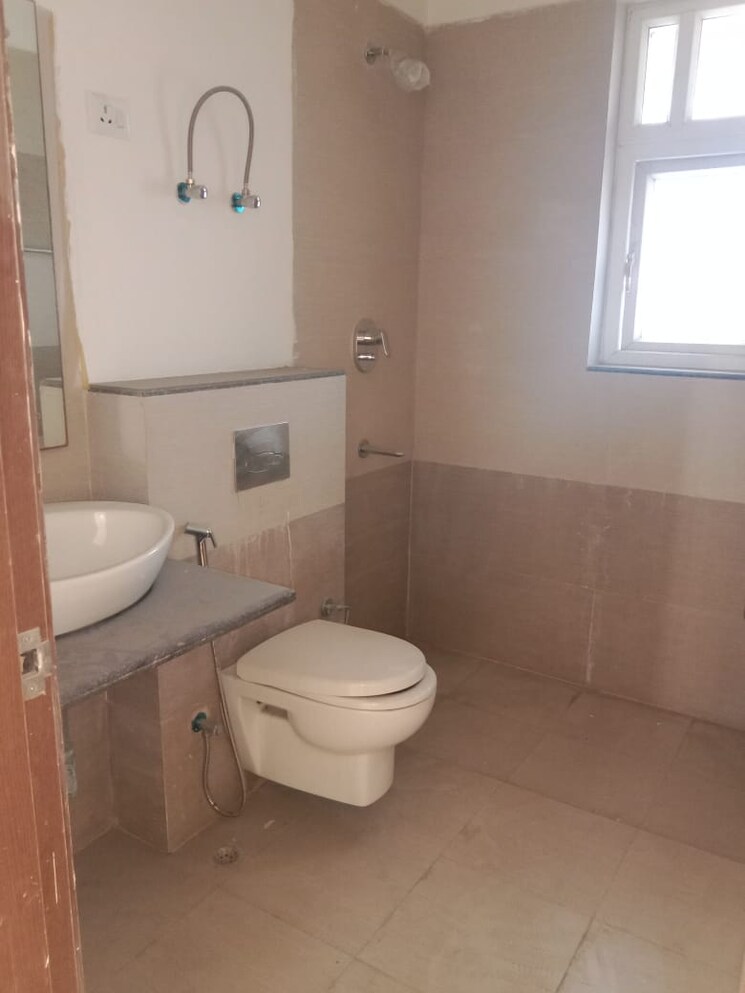 Bathroom, ats-triumph 3 Bedroom 2290 Sq.Ft. Apartment In Sector 104 Gurgaon 8130887