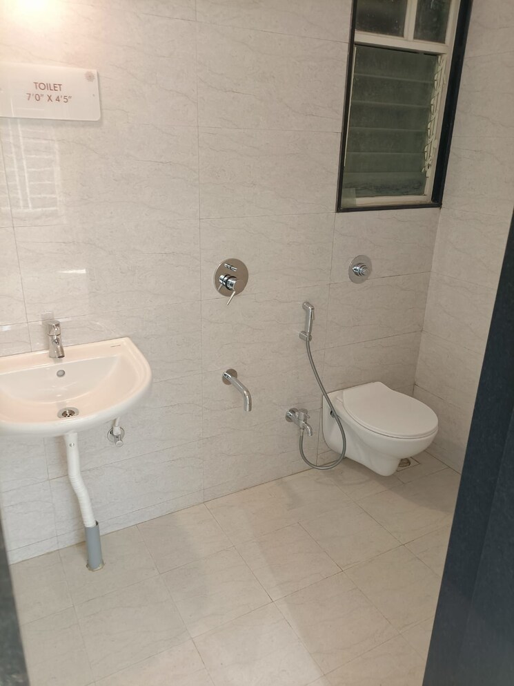 Bathroom, manav-midtown-one 2 Bedroom 657 Sq.Ft. Apartment In Rasta Peth Pune 8130831