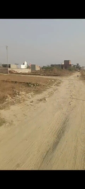  Plot For Sale in Sikandrabad