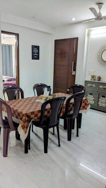 Living Room in 3 BHK Apartment at Sector 42 – for Rent